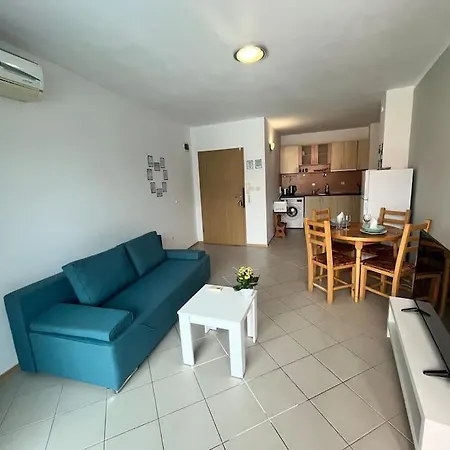 Large In Sunny Appartamento *