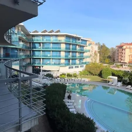 Large In Sunny Slăntjev Brjag