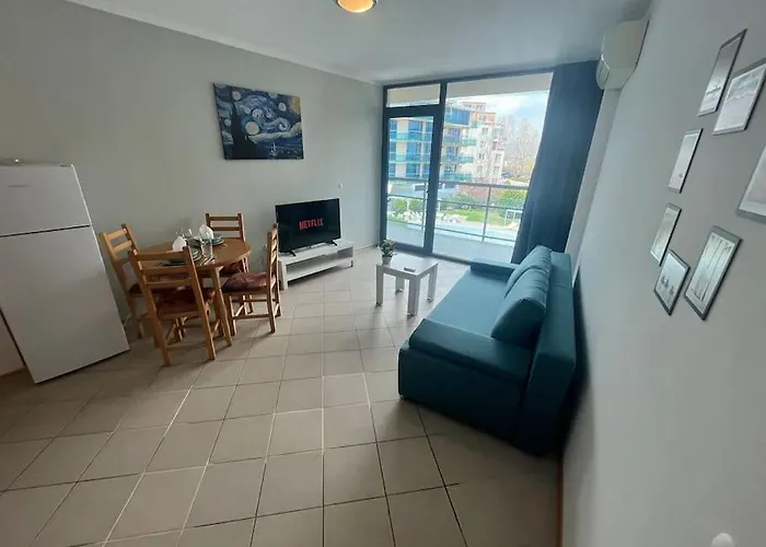 Large In Sunny Apartment Sunny Beach